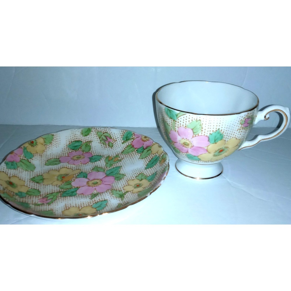 Vintage Tuscan England Primrose Floral Chintz Hand Painted Cup & Saucer; Teacup